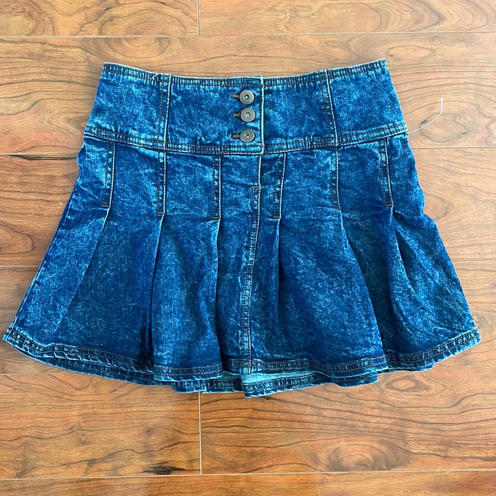 COPY NWOT No Boundaries Dark Wash Pleated Skater Circle Mini Jean Skirt